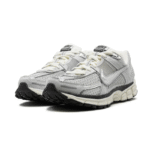 Nike Zoom Vomero 5 Chrome - Image 3